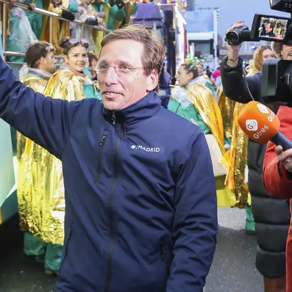 Almeida en la cabalgata de Reyes Magos de Madrid