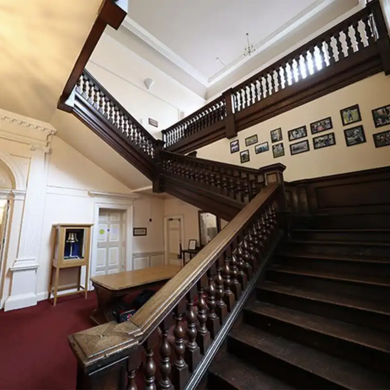 El interior de una de las casas del internado