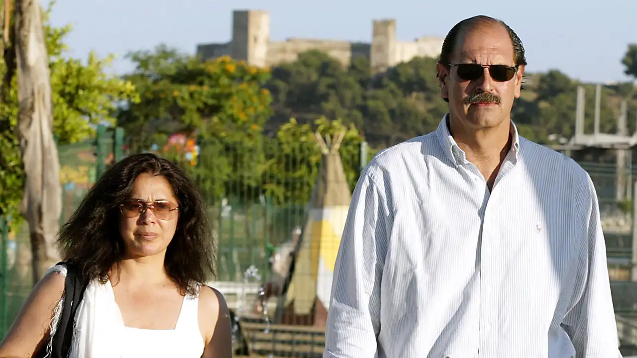 Isabel Pantoja y Diego Gómez, durante su noviazgo en el año 2000.