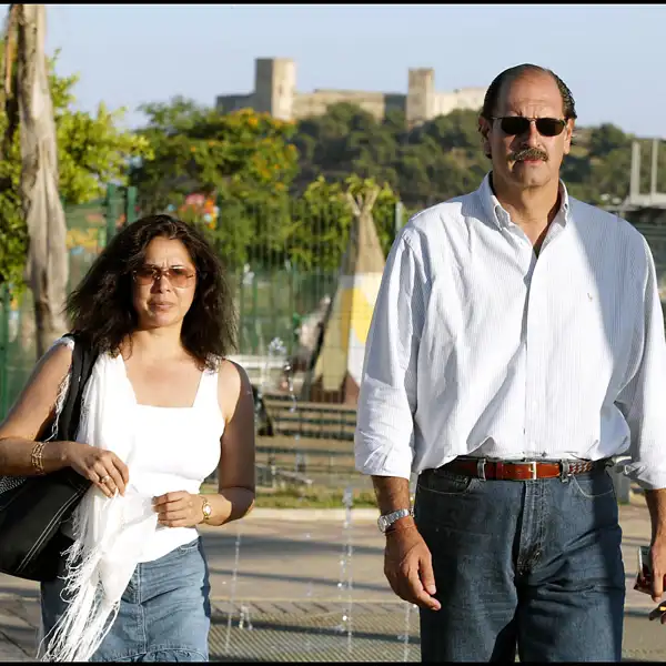 Isabel Pantoja y Diego Gómez, durante su noviazgo en el año 2000.