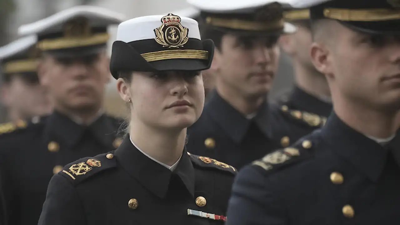 La estrategia de la Princesa Leonor con la que ha tratado de permanecer en la sombra en su visita a Cádiz  