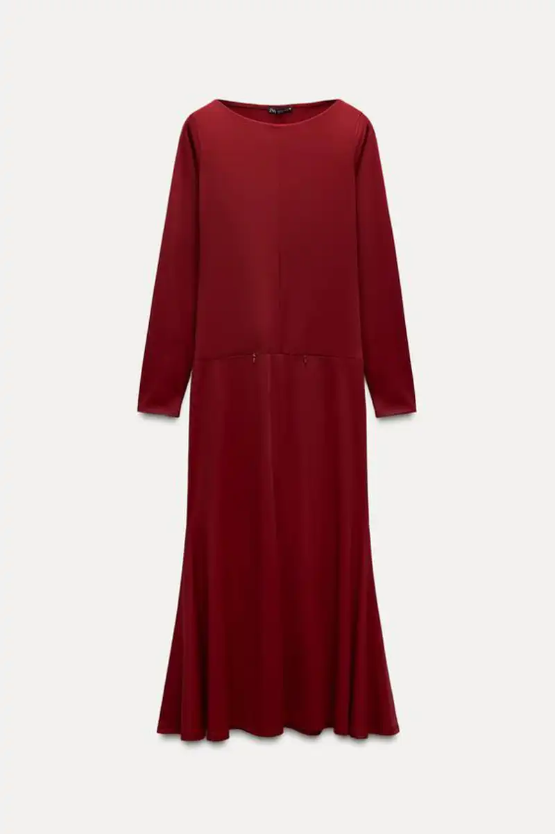 Vestido largo godets de Zara 15,99 euros