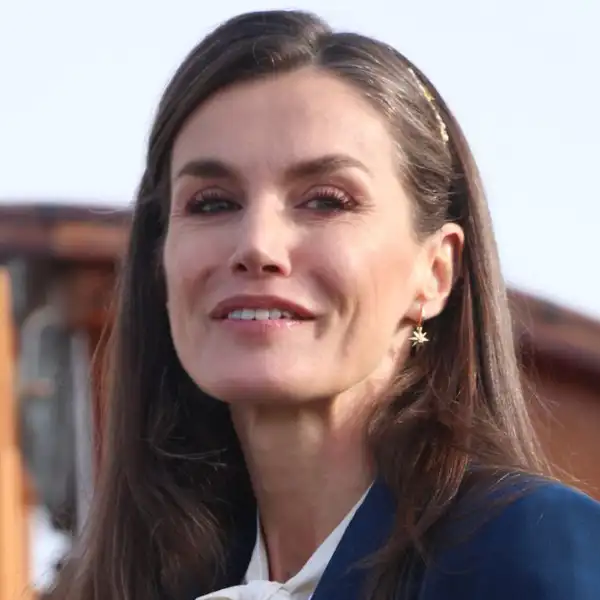 La Reina Letizia durante la despedida a la Princesa Leonor. 