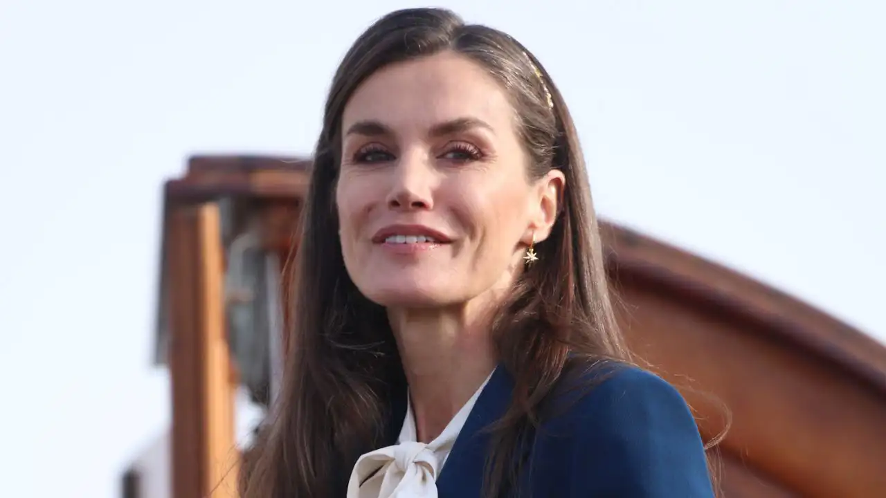 La Reina Letizia durante la despedida a la Princesa Leonor. 