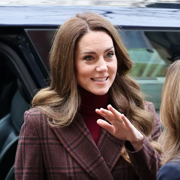  Blazer de cuadros y top de punto: el combo infalible que ha reutilizado Kate Middleton en su última aparición pública