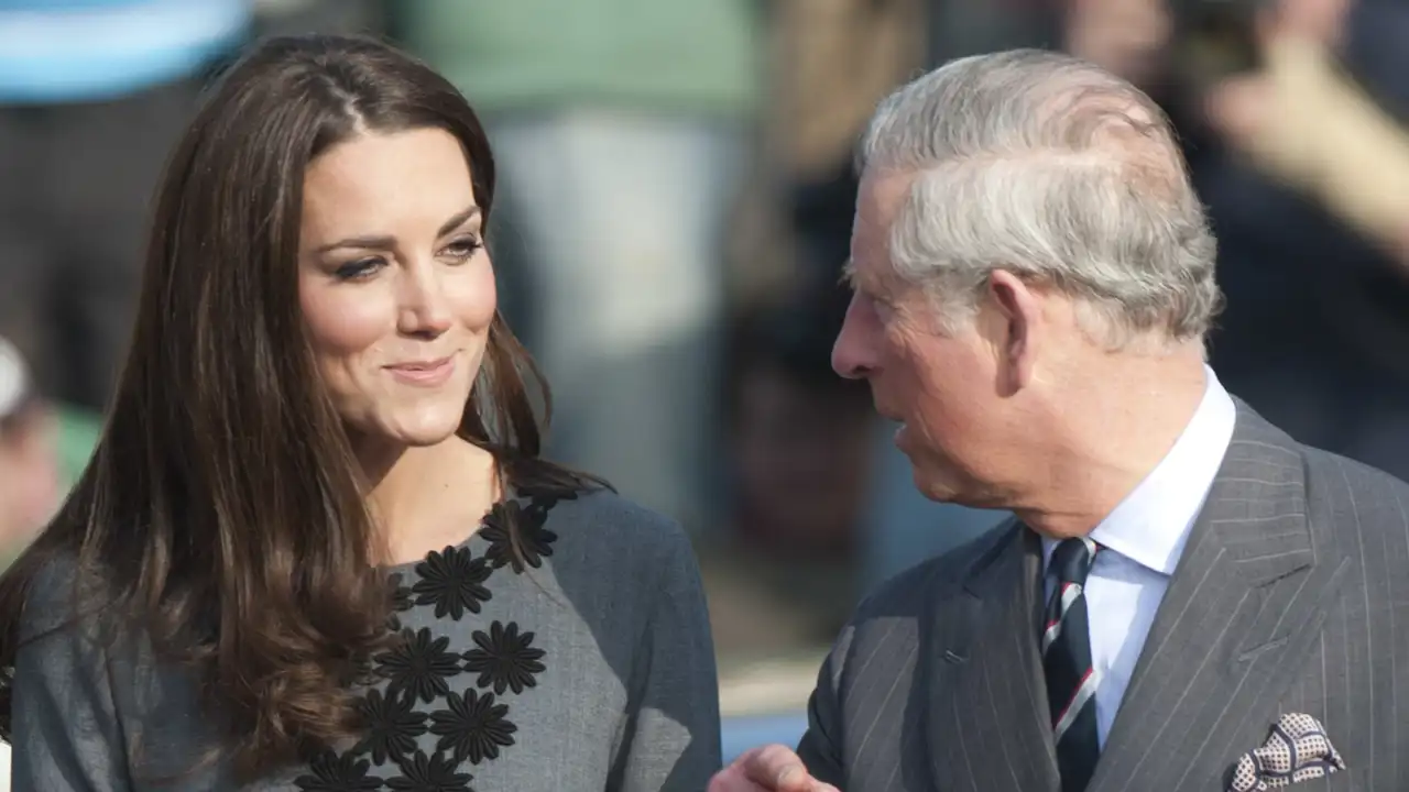 La prensa británica destapa el “desgarrador motivo” por el que Carlos III se niega a hablar con Kate Middleton de su futuro