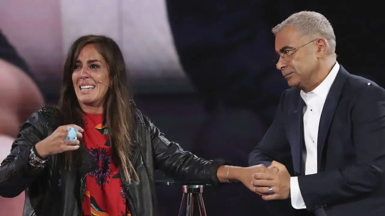 Jorge Javier Vázquez y Anabel Pantoja en el plató de GH Vip. 