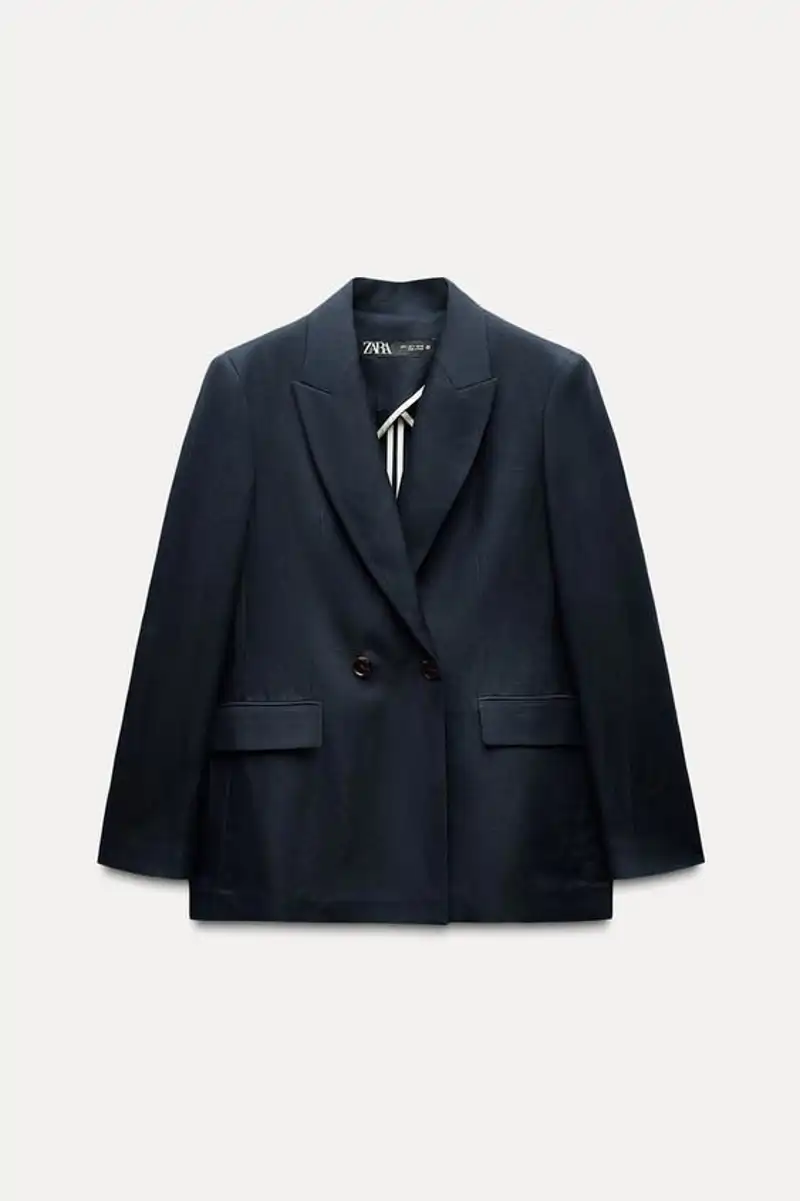 Blazer cruzada con lino de Zara 25,99 euros