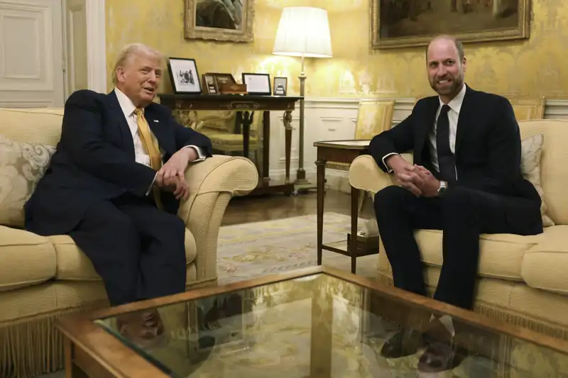 El Príncipe Guillermo, milmillonario, junto a Donald Trump, milmillonario. 