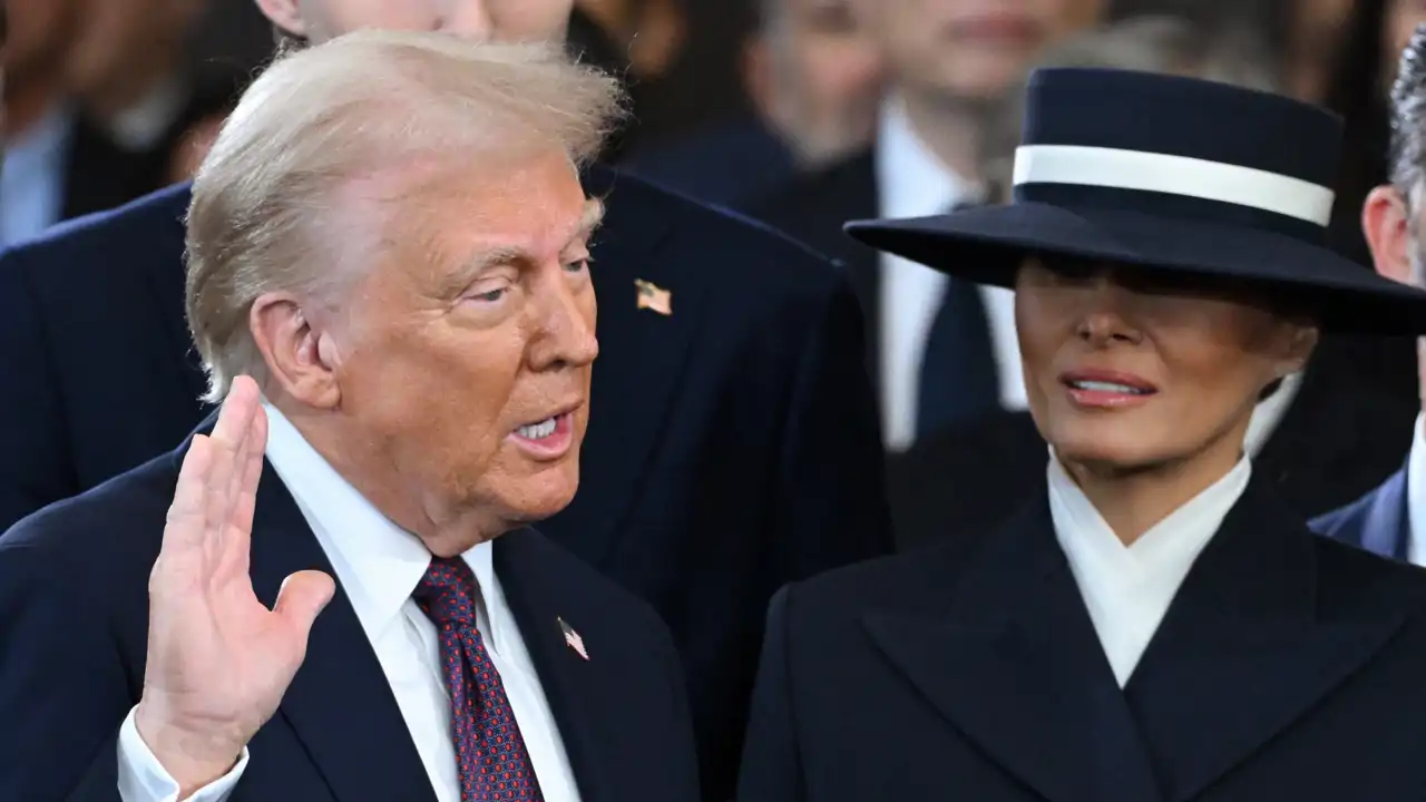 Iñaki López sentencia con un rotundo calificativo el look de Melania en la investidura de Donald Trump