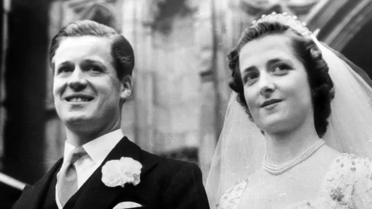 La terrible historia de la madre de Lady Di: Un matrimonio lleno de abusos