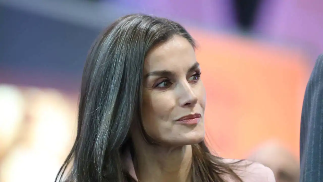 Los discretos pendientes de 1.600 euros que la Reina Letizia ha lucido en FITUR