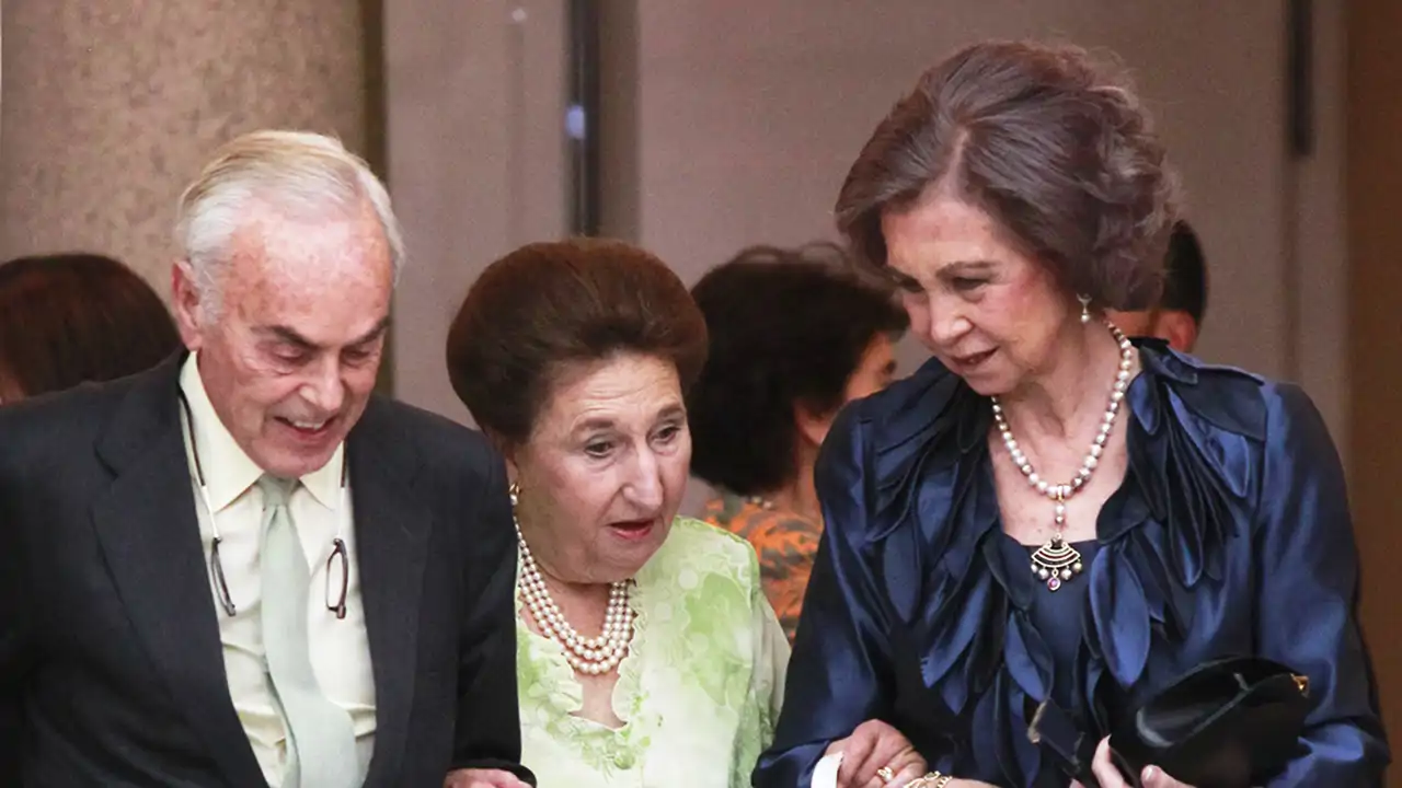 La Infanta Margarita junto a su marido y la Reina Sofía