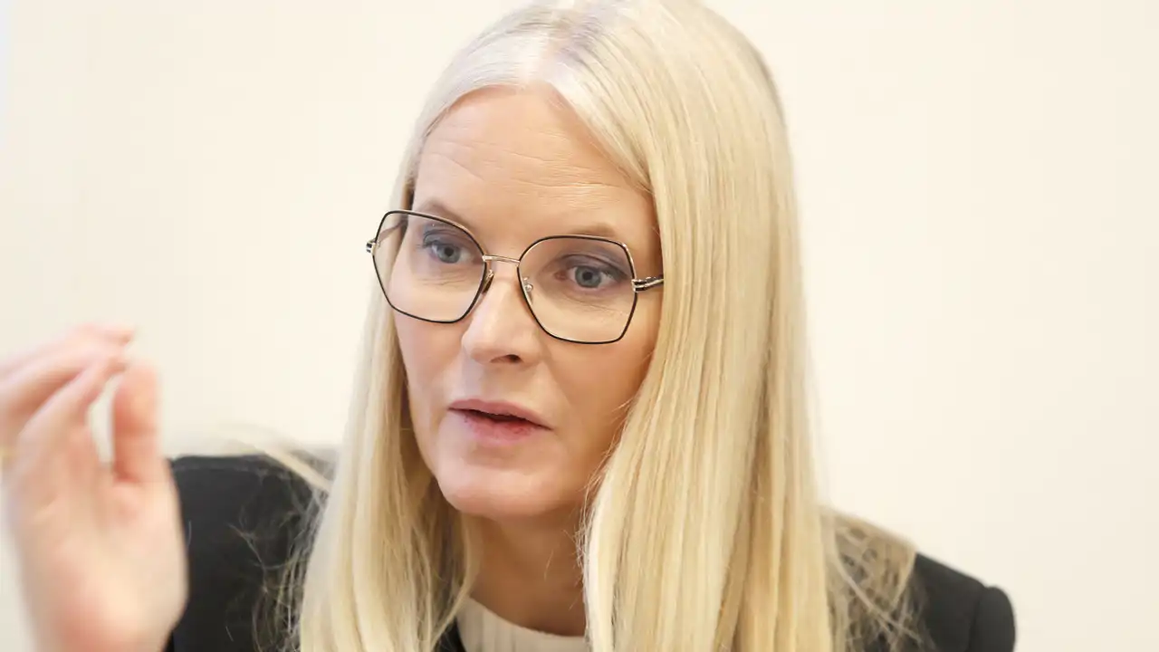 Mette-Marit durante un acto en Oslo