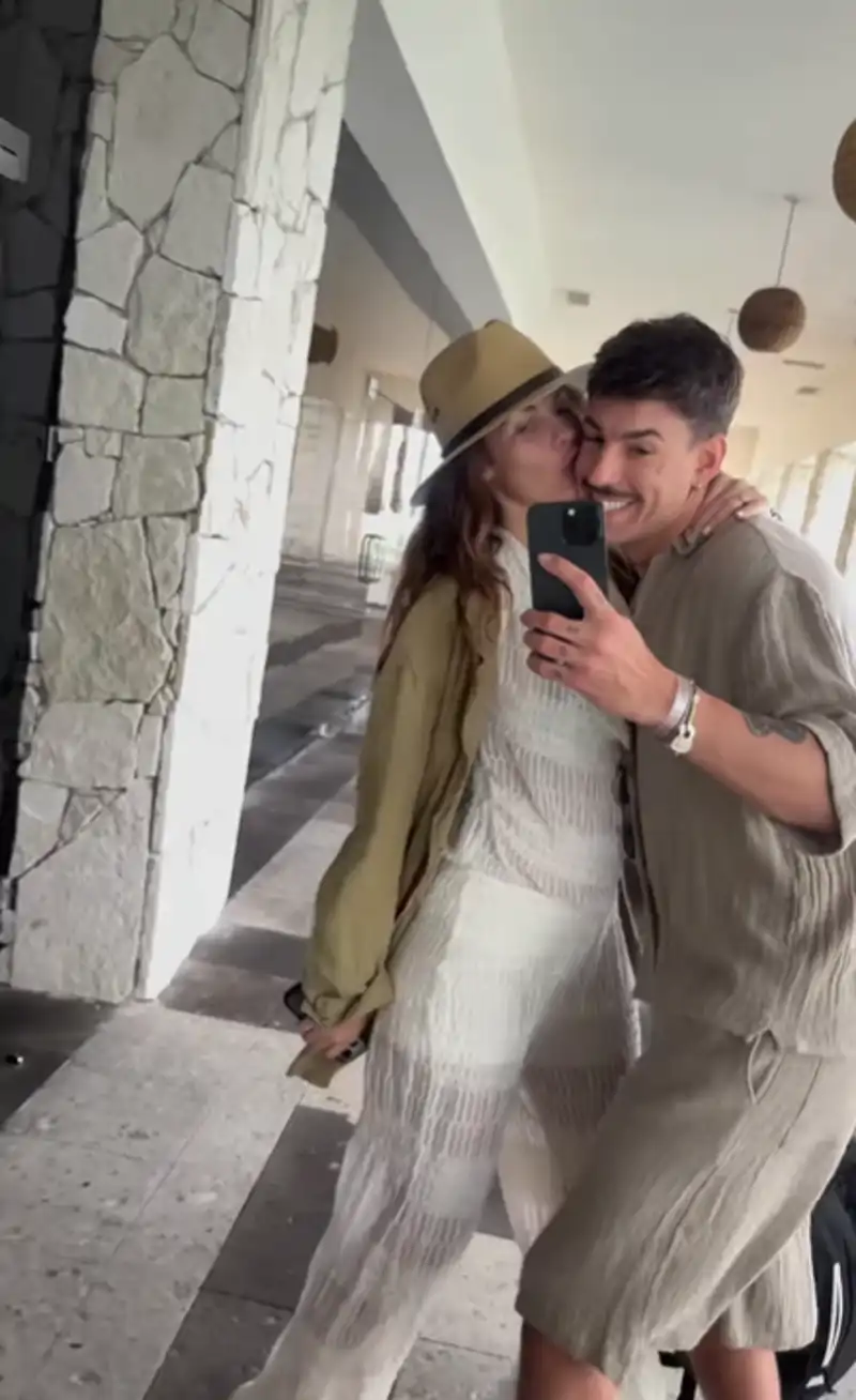 Luitingo y Jessica Bueno durante su viaje a México