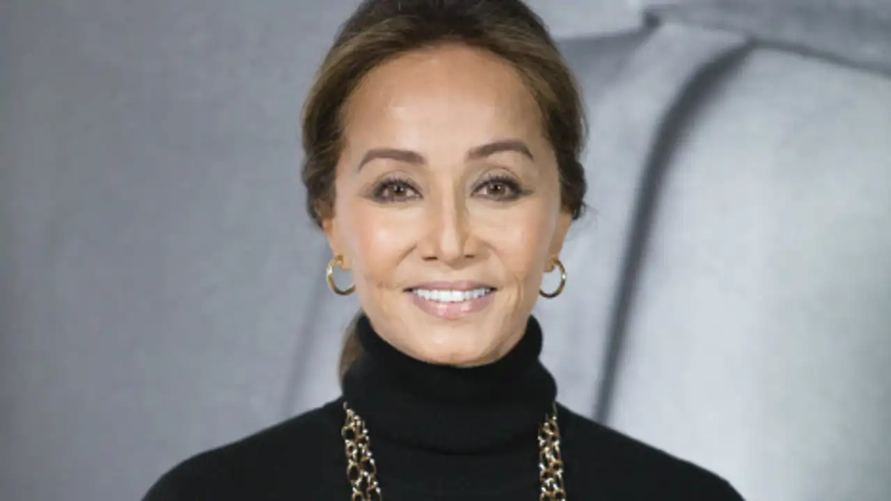 Estas son las 6 prendas que se compraría Isabel Preysler en las rebajas de Mango para vestir elegante de lunes a domingo