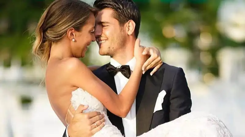 Alvaro Morata y Alice Campello durante su boda