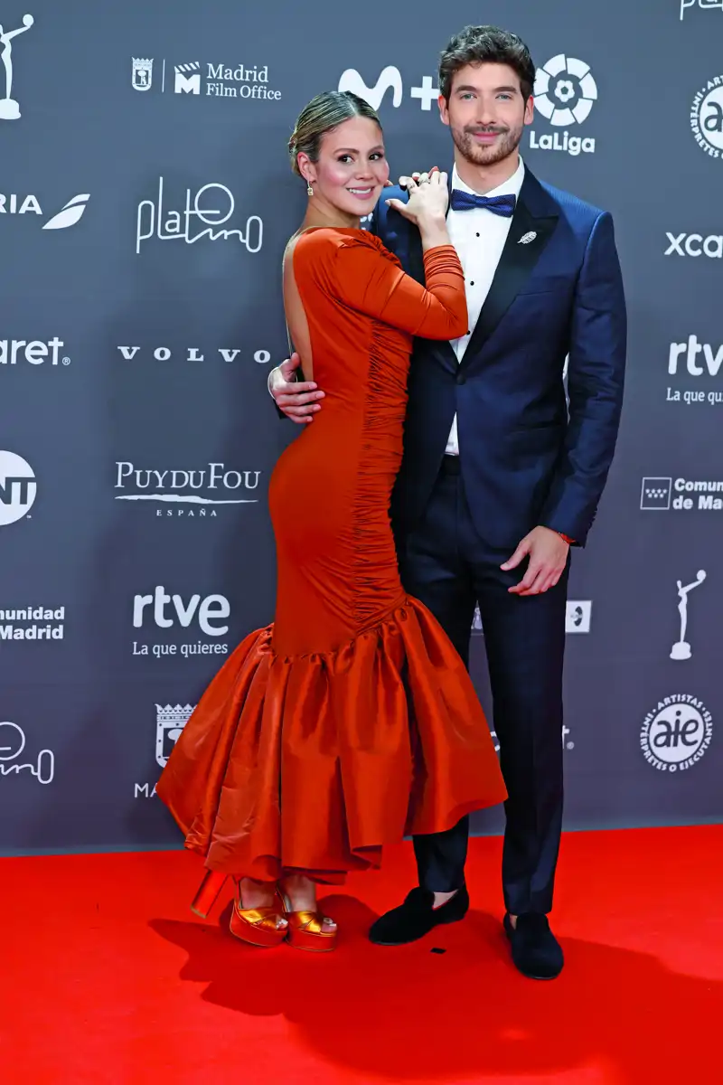 Carlos Torres y su pareja