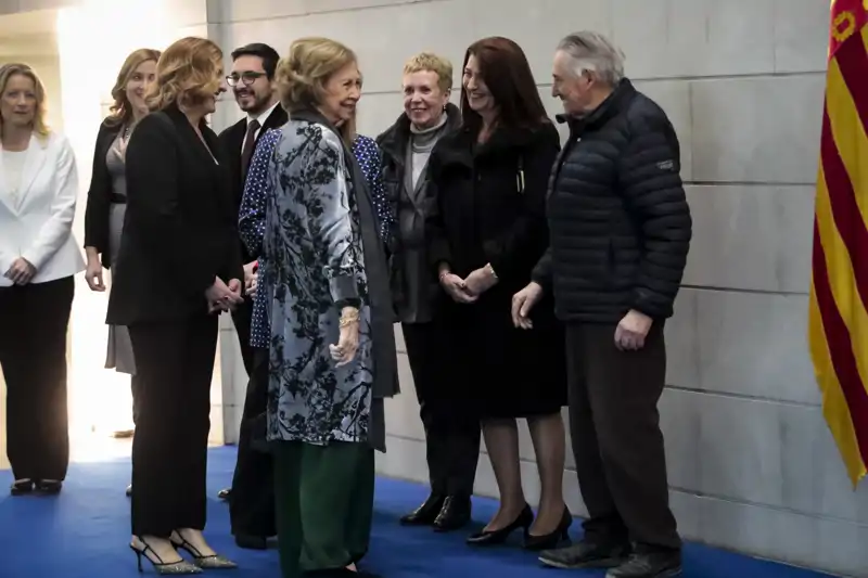 La Reina Sofía preside un concierto solidario en el Palau de la música de Valencia.