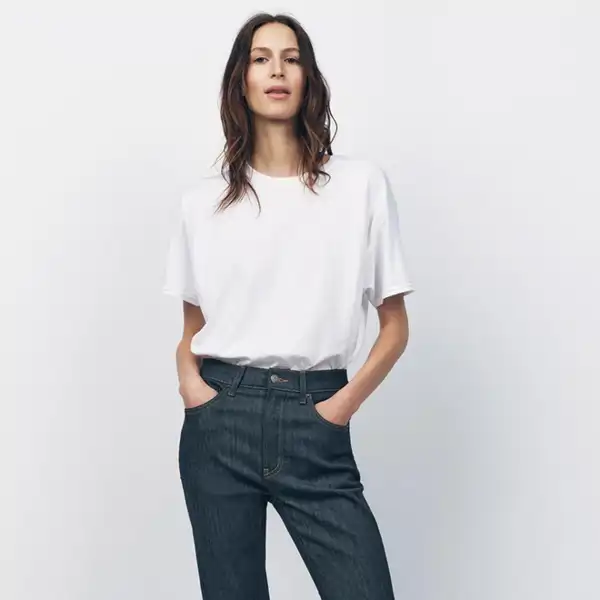 Los 3 pantalones 'boot cut' de la nueva colección de Zara que las mujeres con gemelos anchos deben fichar esta temporada