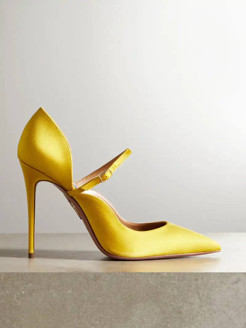 ‘Bellezza 105’ Bright Yellow Satin Mary Jane Pumps de Aquazzura 817,36 euros