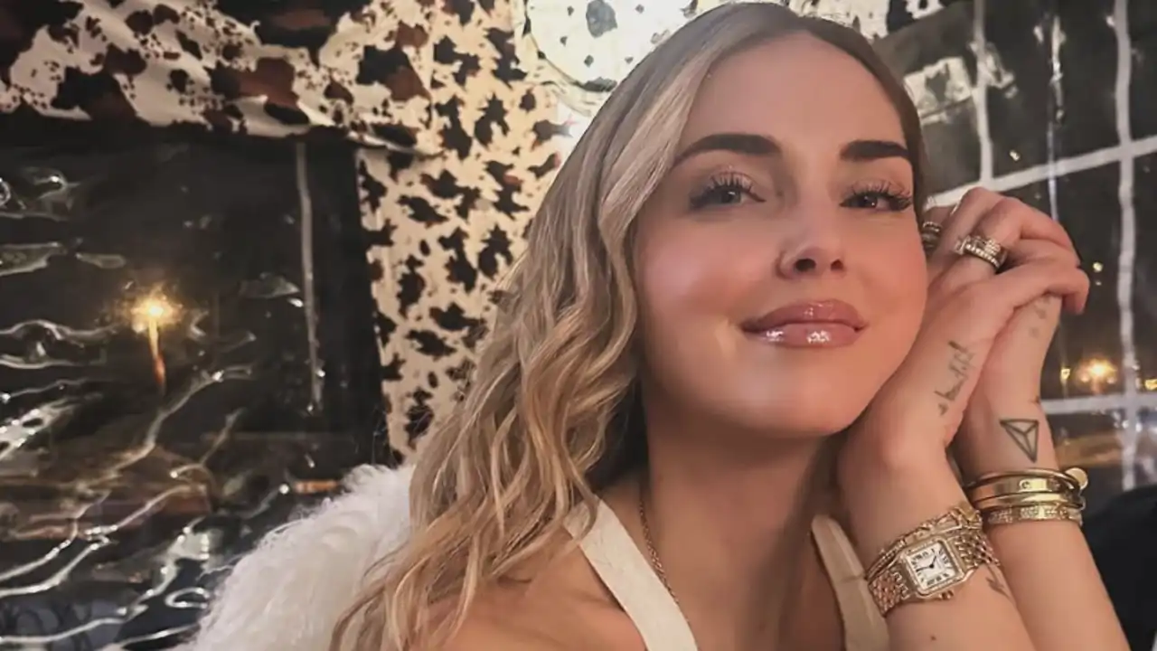 Chiara Ferragni en un restaurante