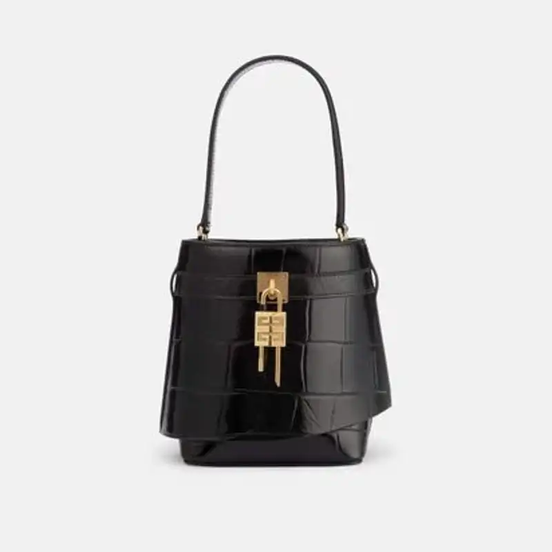 Shark Lock Medium Leather Bucket Bag de Ginvechy 1550 euros 