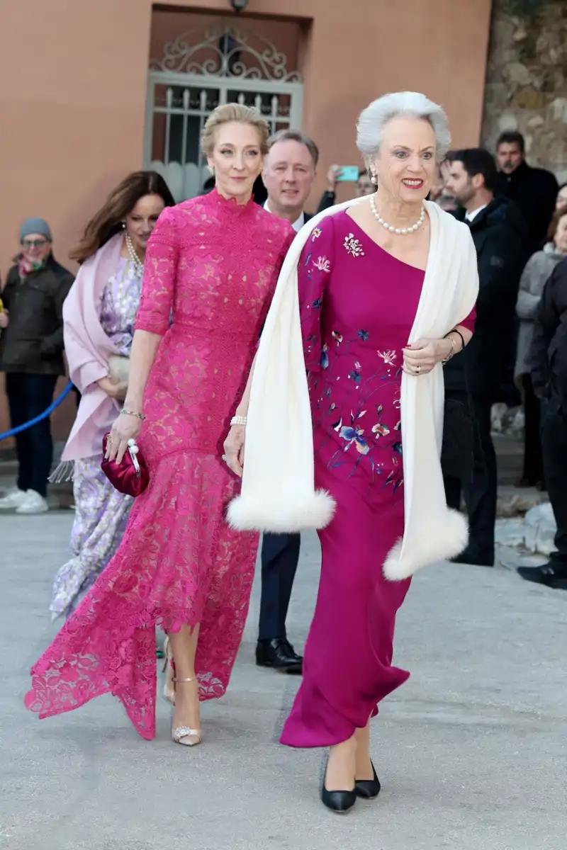 Benedicta de Dinamarca  y su hija en la boda de Nicolás de Grecia.