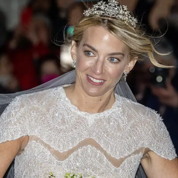 Chrysi Vardinogianni, en su boda con Nicolás de Grecia. 