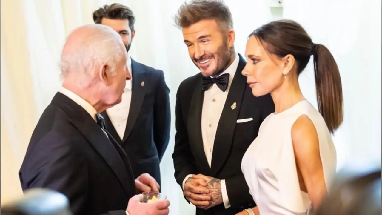 David y Victoria Beckham nos "cuelan" en uno de los salones de Highgrove House, la casa de campo de Carlos III y Camilla