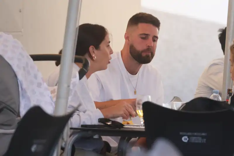 Anabel Pantoja y David Rodríguez en una terraza