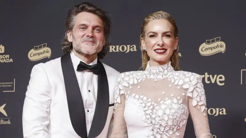 Kira Miró y Salva Reina en los Premios Goya