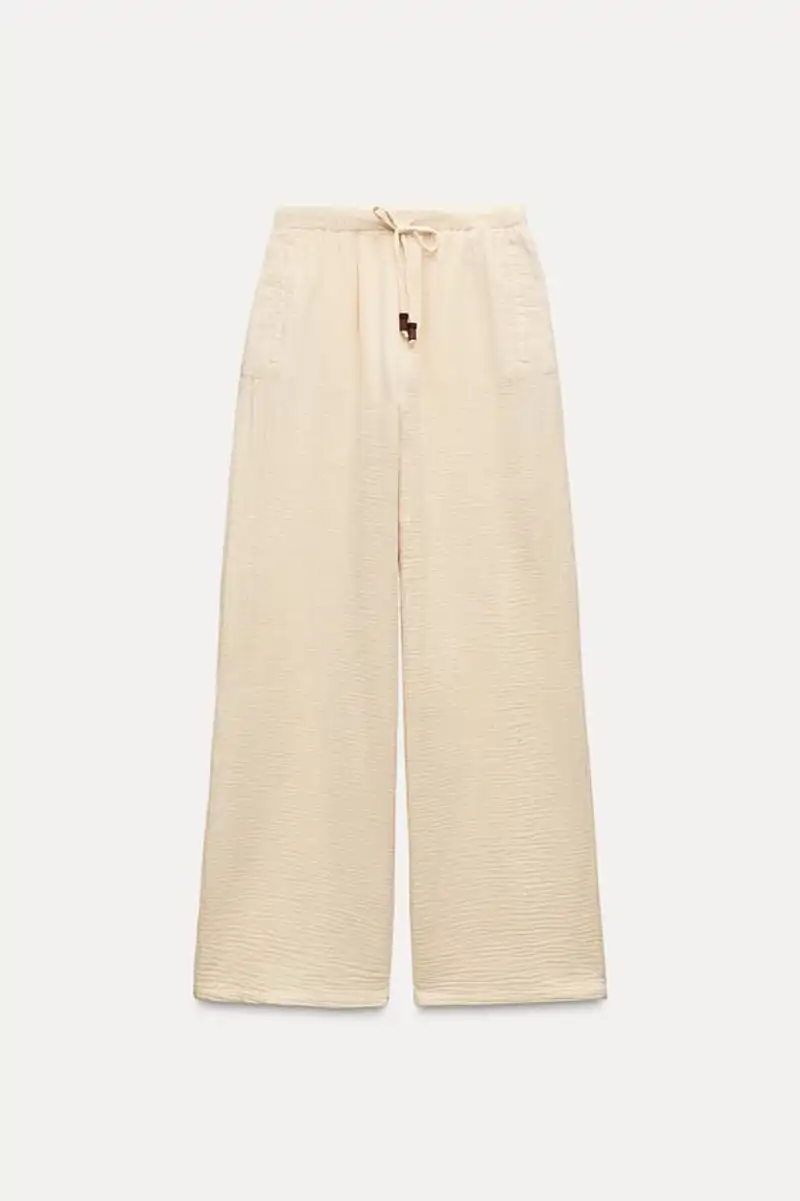 Pantalón ancho efecto arrugado de Zara 9,99 euros