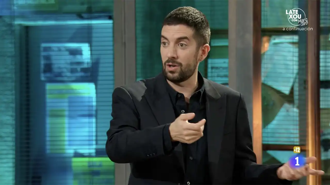 David Broncano vuelve a señalar a un programa tras quedarse sin invitado en ‘La Revuelta’: "También nos los quitan"