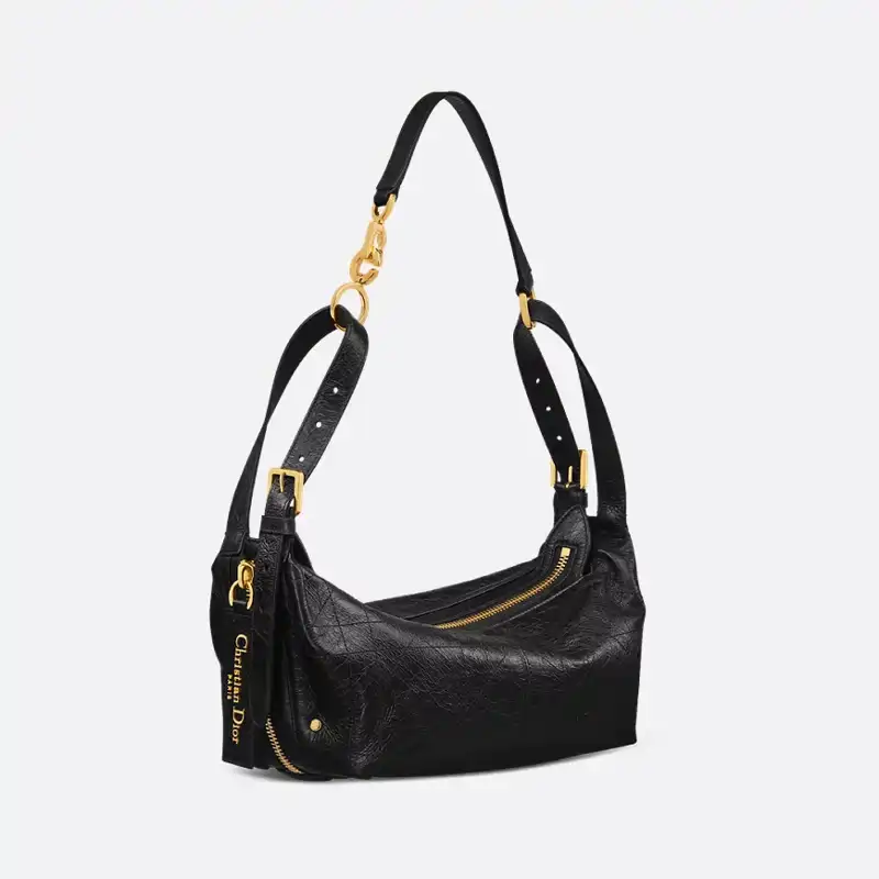 Bolso pequeño D-Journey de piel de becerro craquelada de Dior 3.500 euros copia