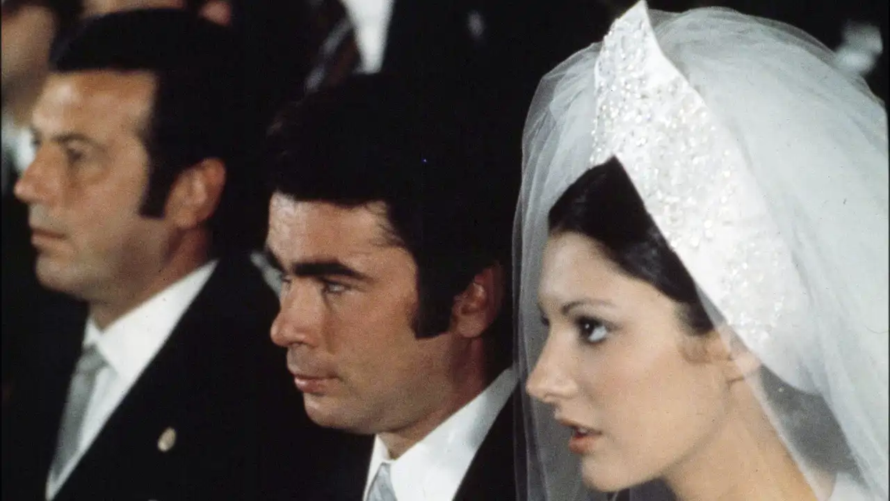 La boda de Carmina Ordoñez y Paquirri hace hoy 53 años: del vestido de novia a los más de mil invitados