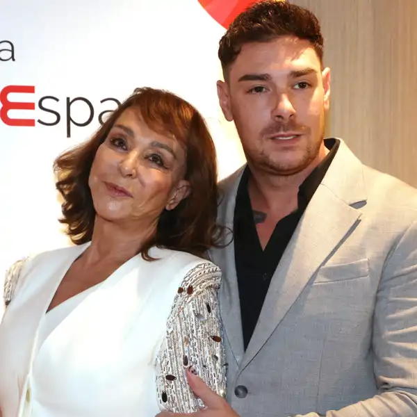 María Ángeles Grajal y Jacobo Ostos durante los Premios Meninas de España