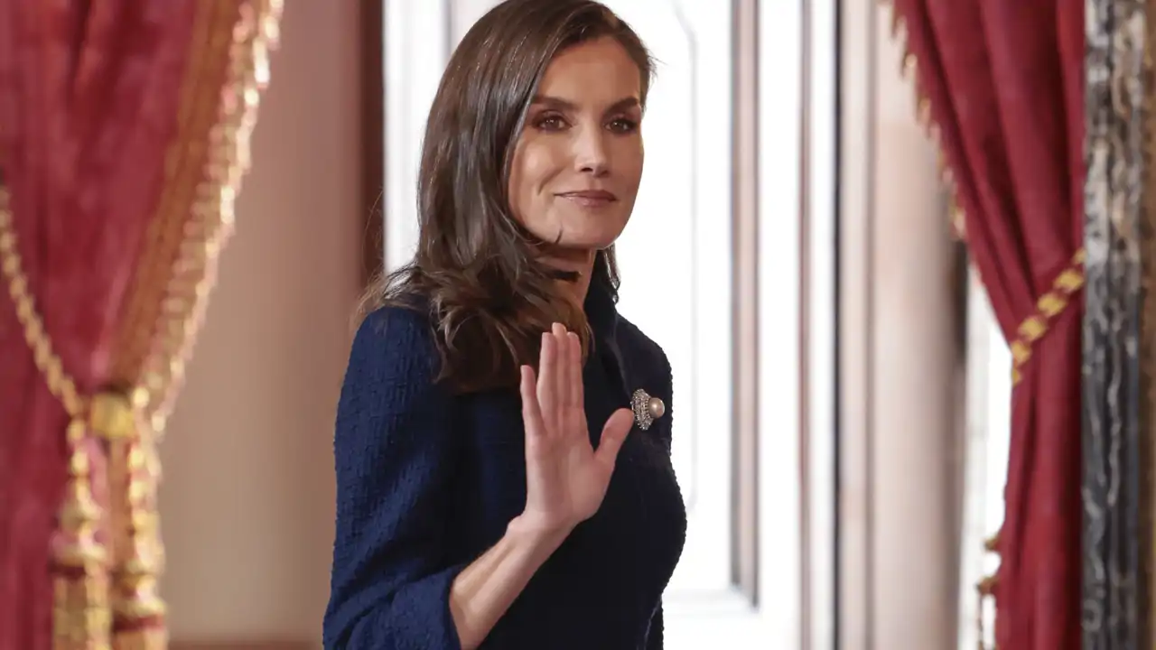 Ana Polo Alonso, experta en protocolo, desvela el error que ha cometido la Reina Letizia en su look 