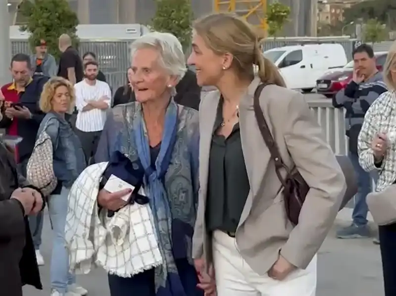 Claire Liebaert junto a la Infanta Cristina