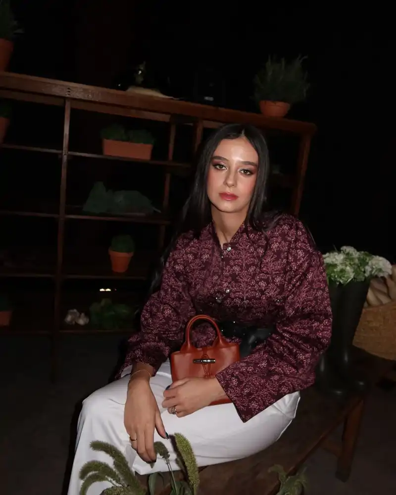 El nuevo bolso de mano de Victoria Federica en color corteza 
