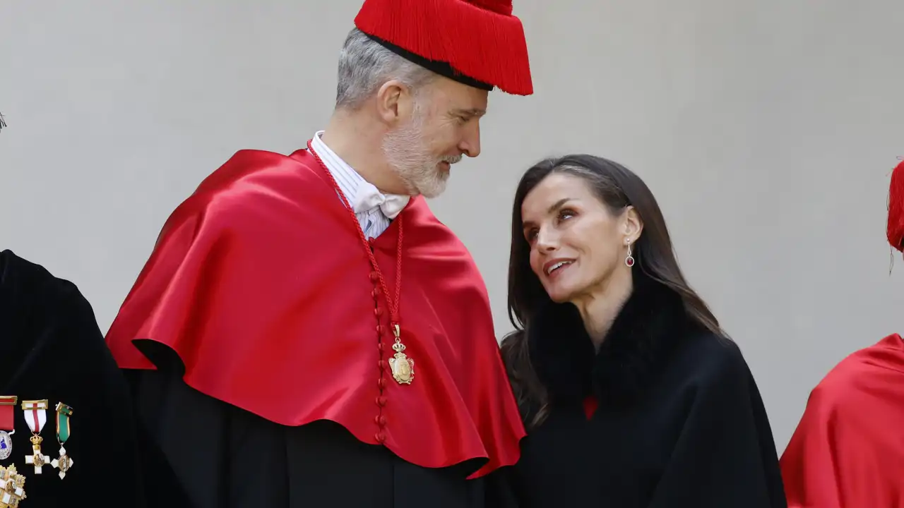 Los Reyes, Felipe VI y Letizia, en el acto de investidura al Rey como Doctor Honoris Causa por la Universidad de Alcalá,