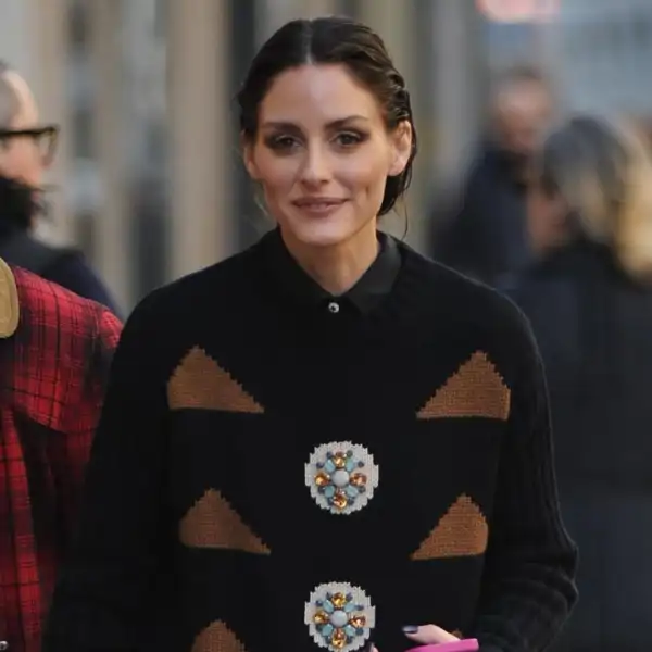 El look de la SEMANA: Olivia Palermo arrasa en Milán con un vestido de Max Mara y unas botas estilo 'dominatrix'  