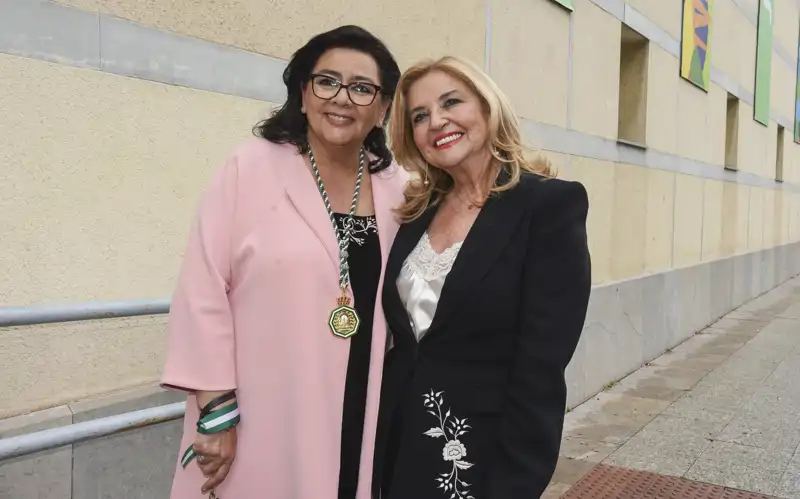 María del Monte e Inmaculada Casal en la entrega de las Medallas de Andalucía