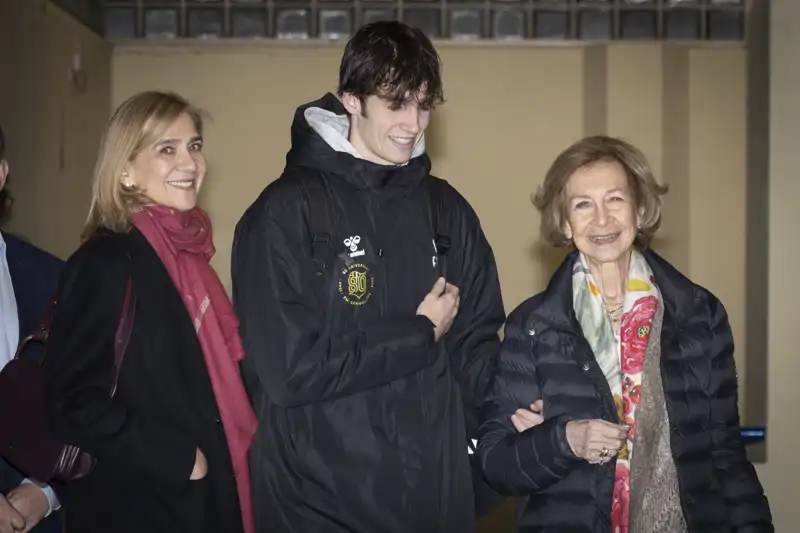 La Reina Sofía junto a su hija, la infanta Cristina, y Pablo Urdangarin.