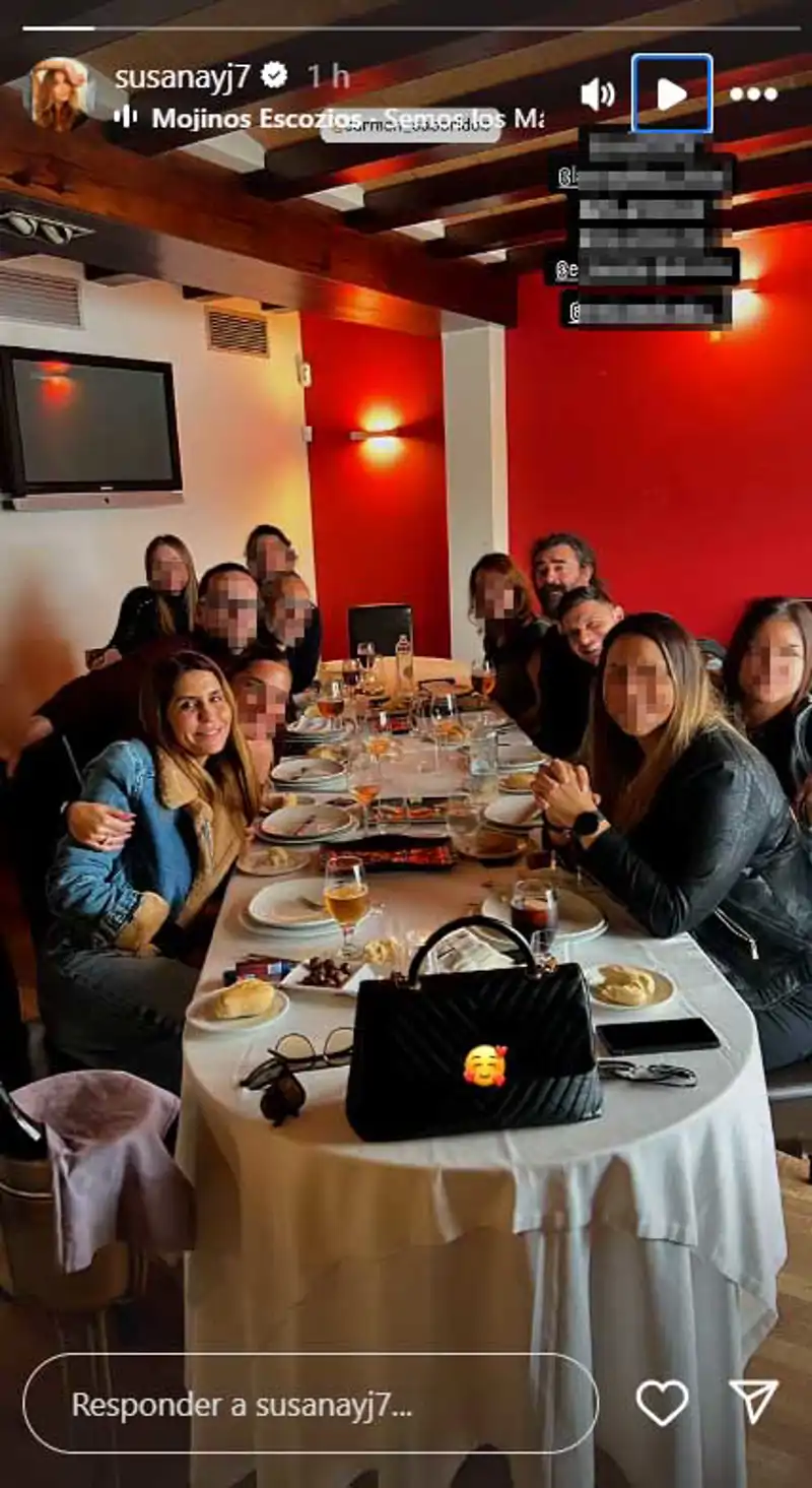 Susana Saborido y Joaquín Sánchez, en una comida con amigos.