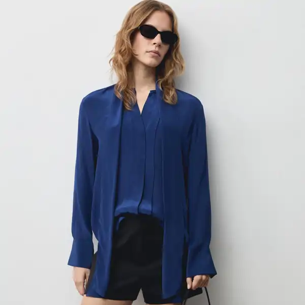 Camisa con lazada