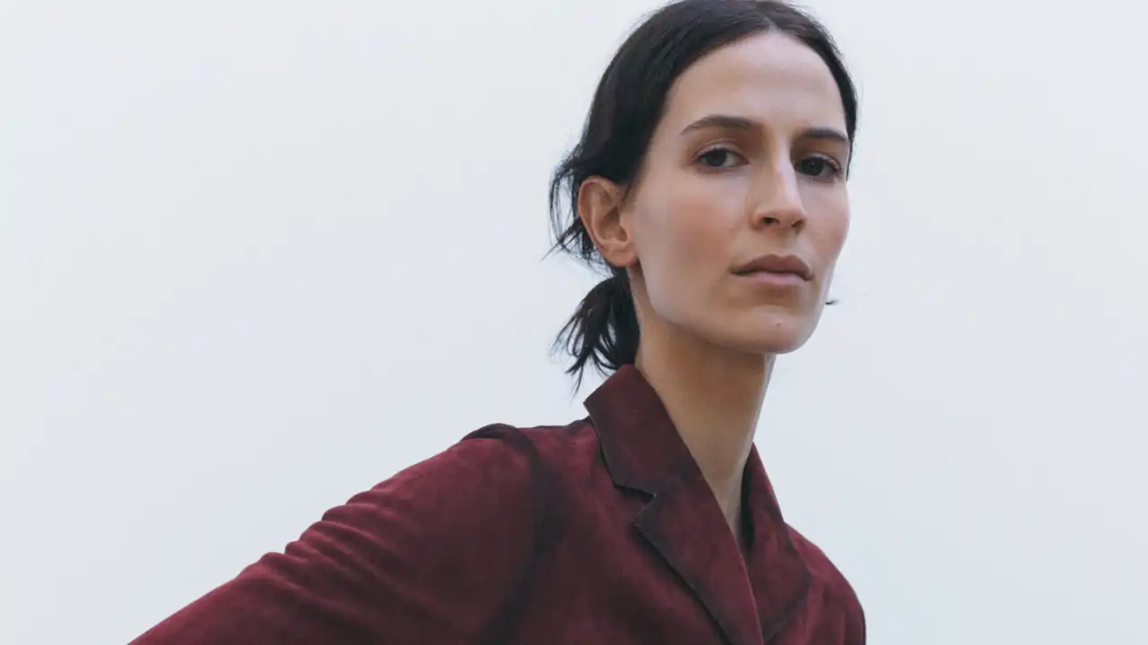 Las pijitas de Serrano no se quitarán en primavera estas 5 chaquetitas de ante (y antelina) de Zara: suaves, todoterreno y atemporales 