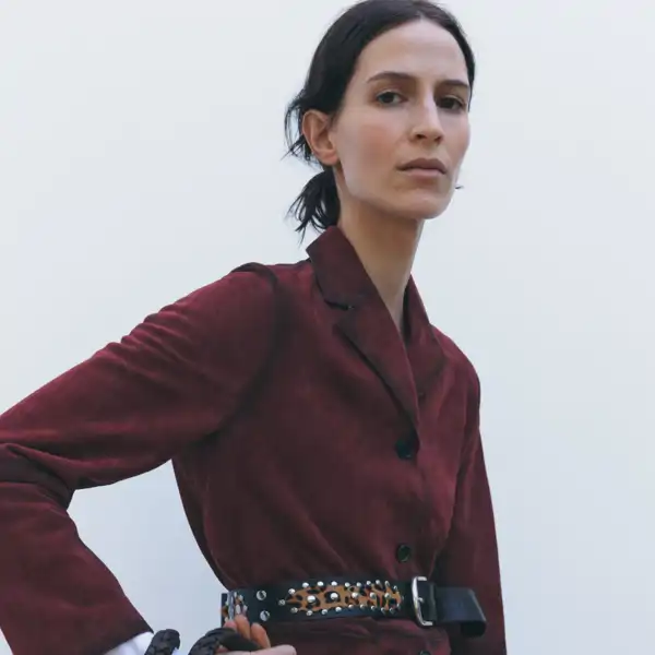 Las pijitas de Serrano no se quitarán en primavera estas 5 chaquetitas de ante (y antelina) de Zara: suaves, todoterreno y atemporales 