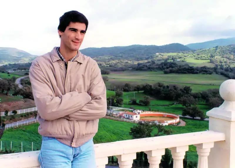 El torero Jesulín de Ubrique, orgulloso en su finca Ambiciones