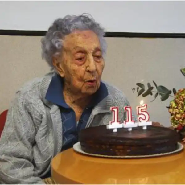 Un estudio desvela las claves de longevidad de la abuela de 117 años María Branyas: “Tenía una microbiota como una niña”